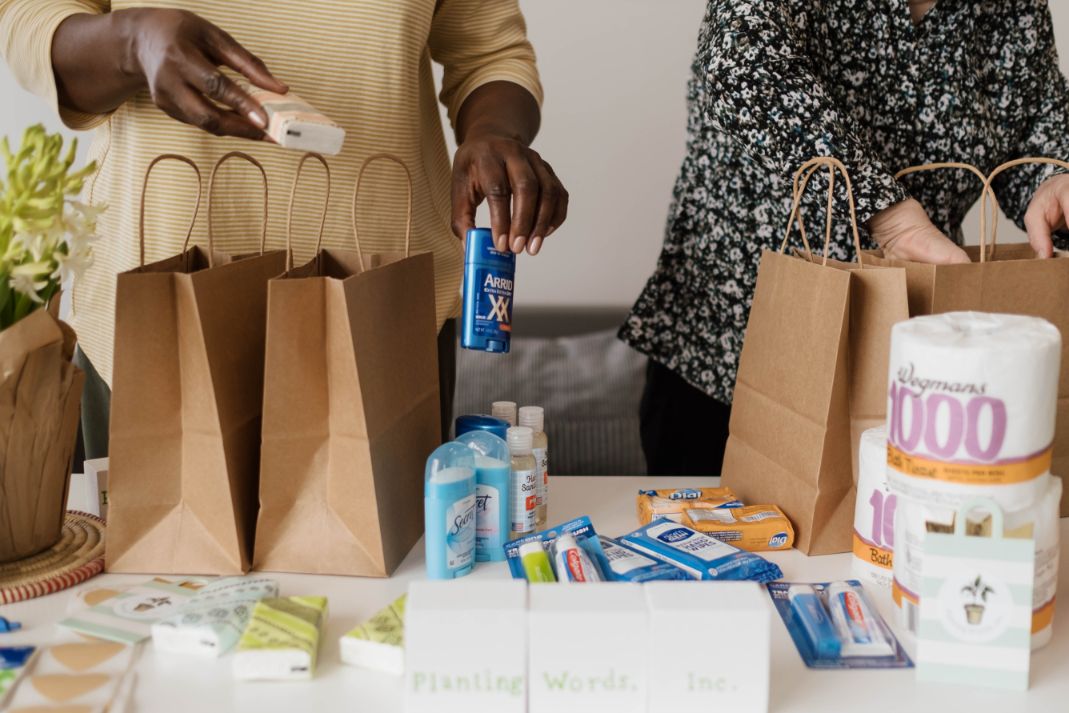 PlantingWords2022-placing in bag